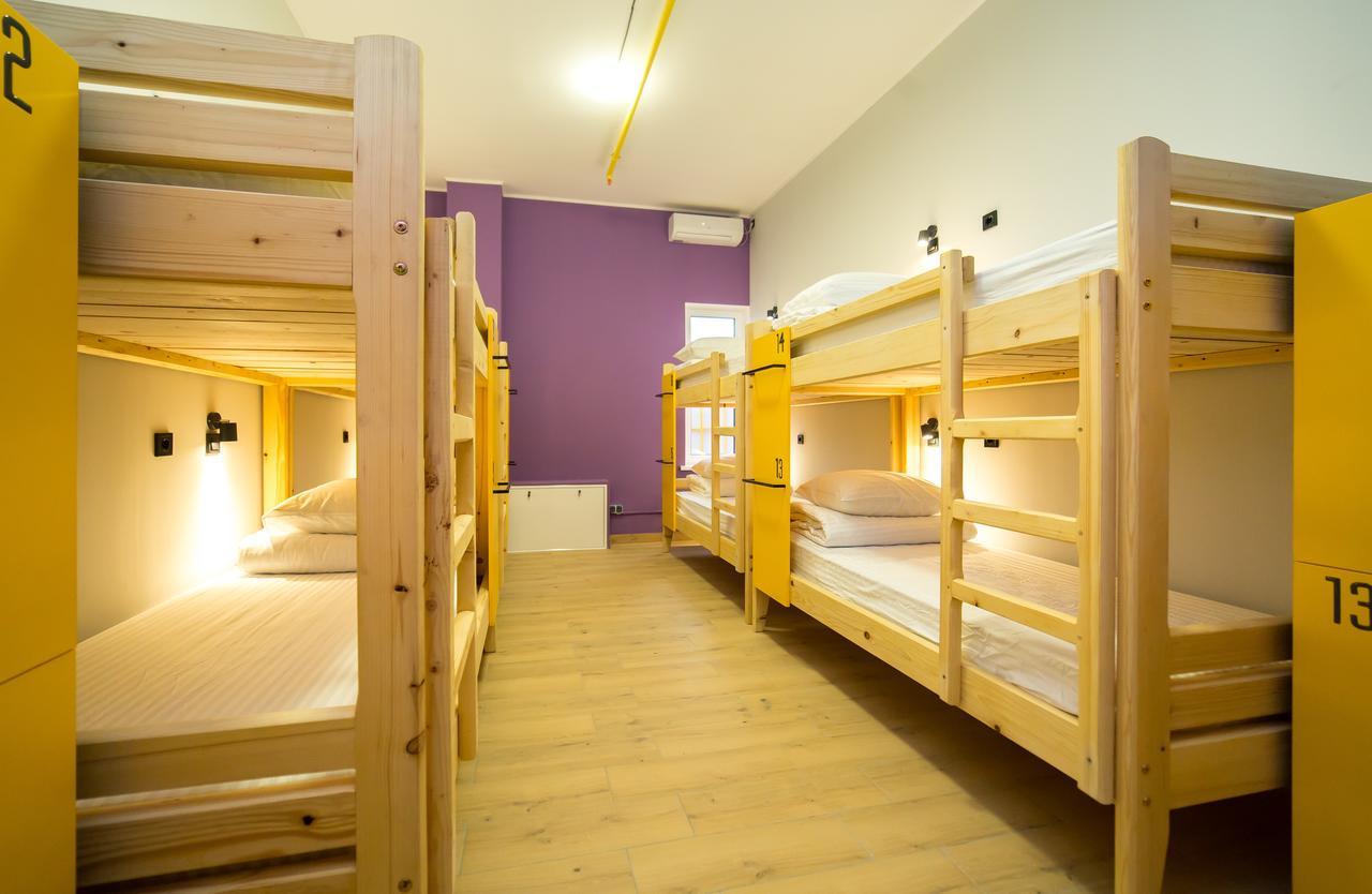 Hotel Bee Station Kyjev Exteriér fotografie