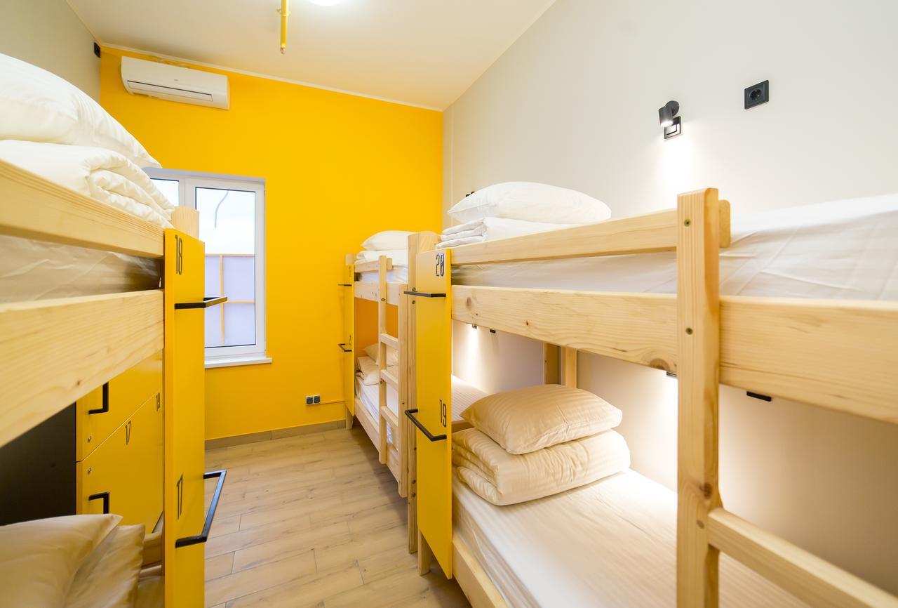 Hotel Bee Station Kyjev Exteriér fotografie
